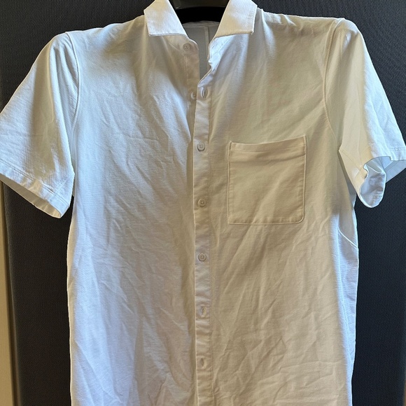 Lululemon Live In Practice Men’s Short Sleeve Button Down Shirt Size M - Picture 1 of 5